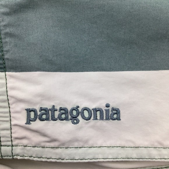 Patagonia‎ Mens Board Shorts Green Striped Size 31 - Picture 4 of 7